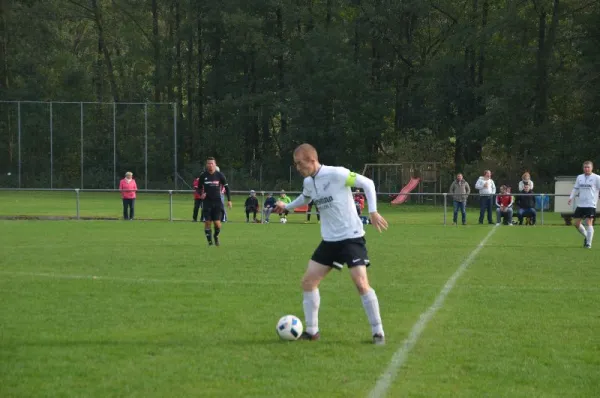 23.10.2016 SG Huttengrund vs. SG Rot-Weiss Rückers