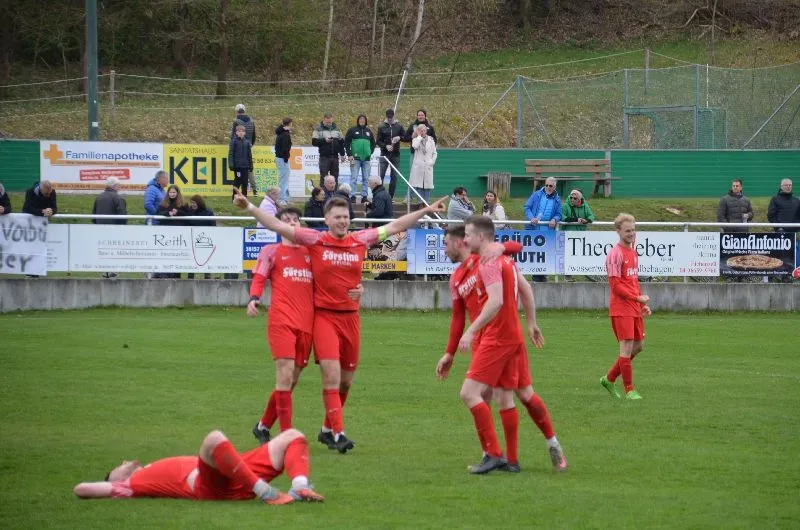 Bilder vom Spiel in Lütter sind online.