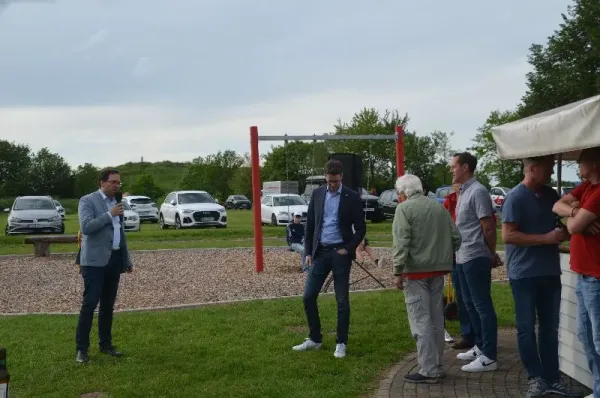 Offizeielle Flutlichtübergabe am 26.05.2024