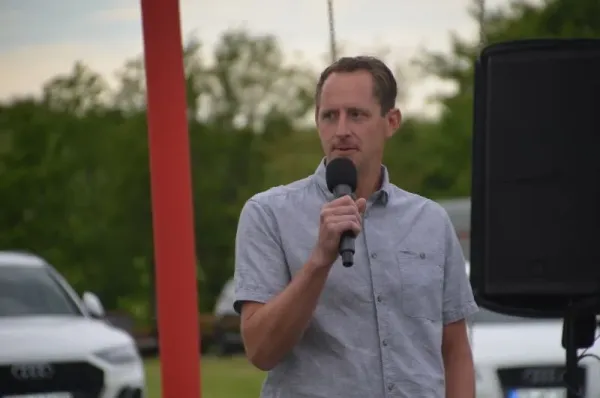 Offizeielle Flutlichtübergabe am 26.05.2024