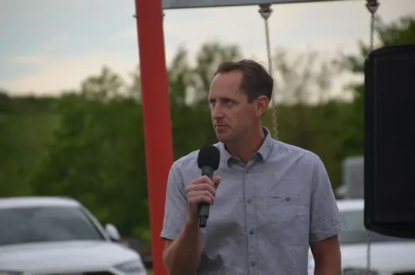 Offizeielle Flutlichtübergabe am 26.05.2024