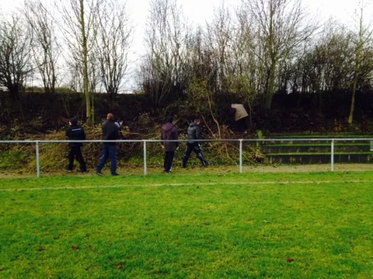 Heckenschnitt neuer Sportplatz