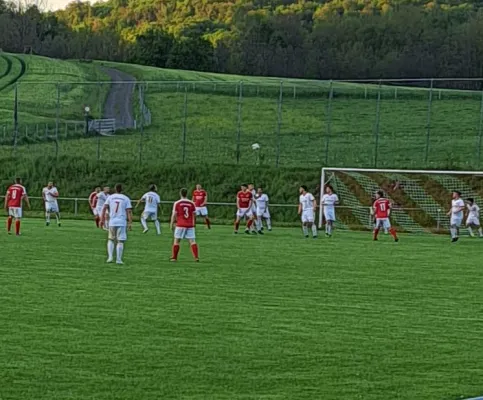 06.05.2022 SG Huttengrund vs. SG Rot-Weiss Rückers